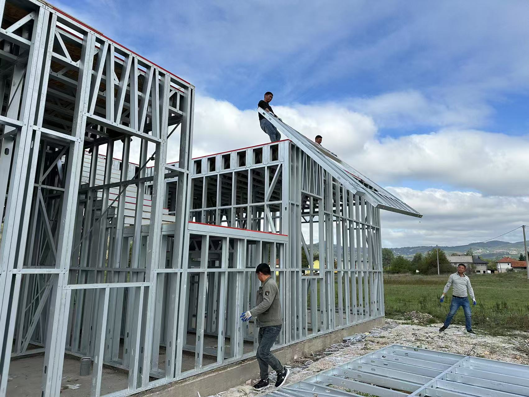 投入到使用中的輕鋼龍骨